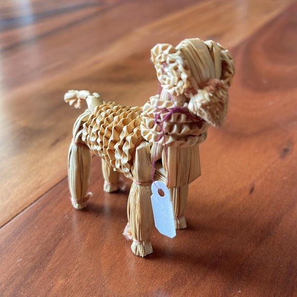 Hand Crafted Animal Figurine - Picture 5 of 6